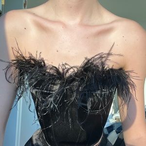 Black feather set